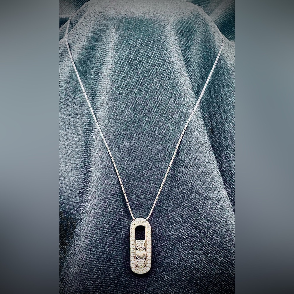 Chic Silver Pendant Necklace